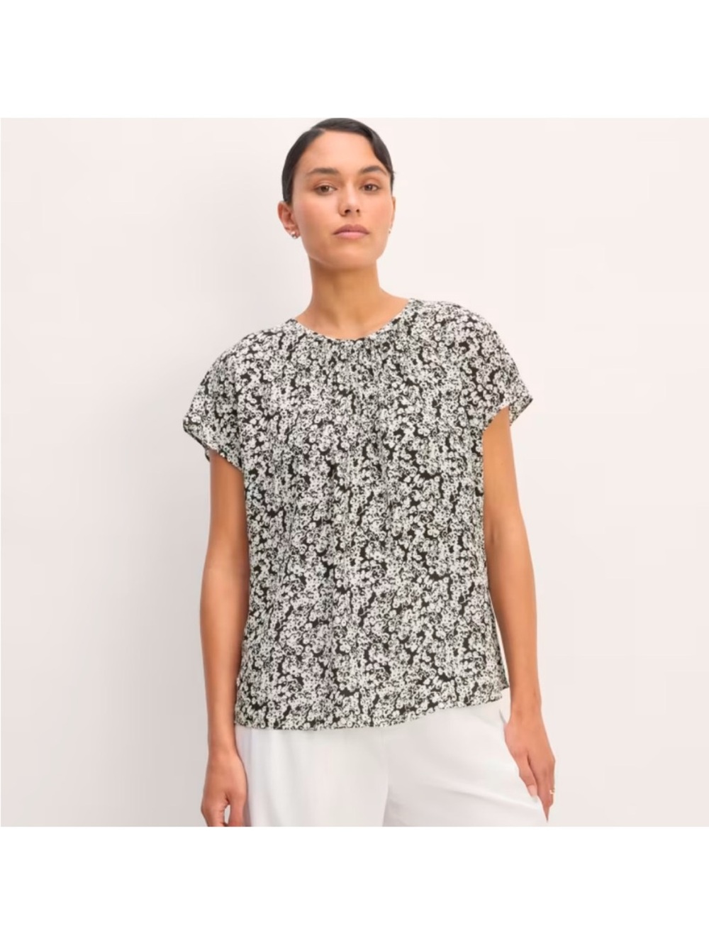 Everlane NWT Gathered Neck Floral Short Sleeve Top Women's Size M Black Bone